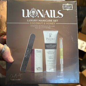 Lux Coconut & Honey Manicure Set